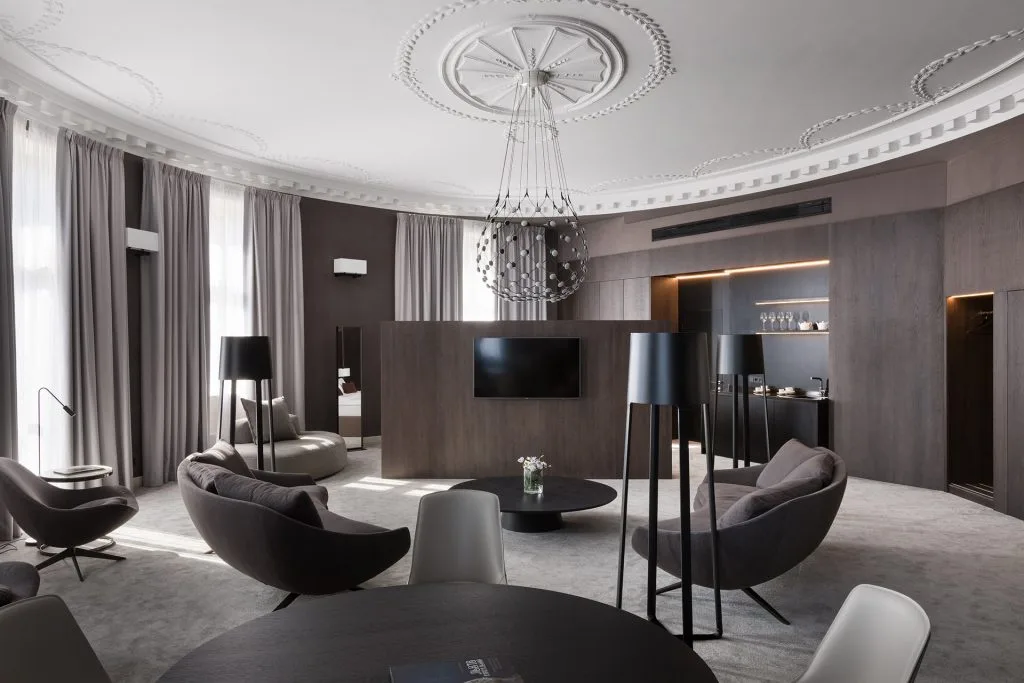 Номер James E. Mace Suite (Прем'єр люкс) у готелі Львова, фото BANKHOTEL