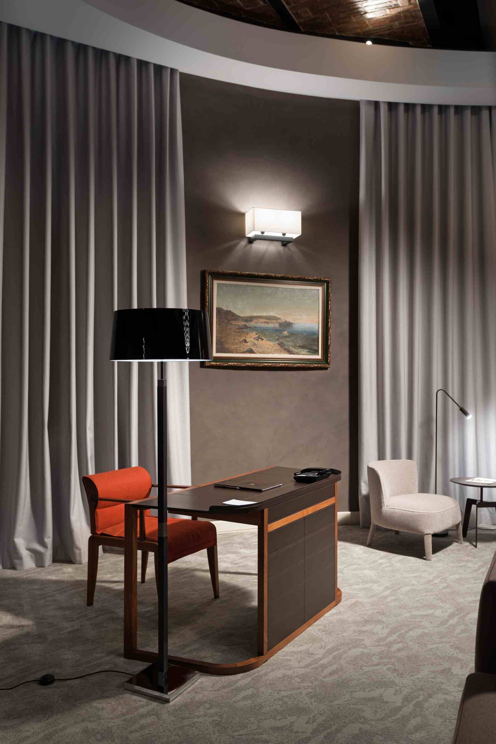 Номер W. Habsburg Suite (Президентський люкс) у Львові, фото BANKHOTEL