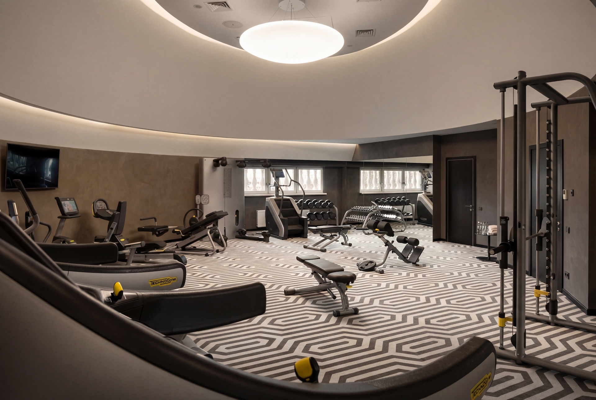 Тренажерний зал в готелі BANKHOTEL, фото BANKHOTEL