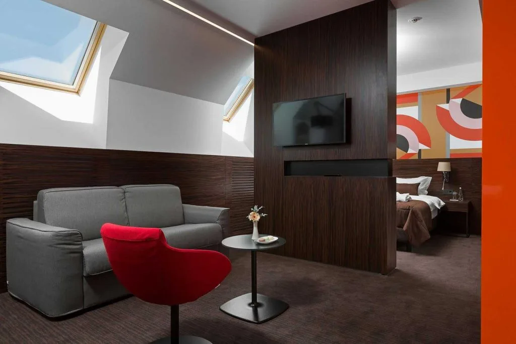 Номер Півлюкс в готелі у Львові, фото BANKHOTEL