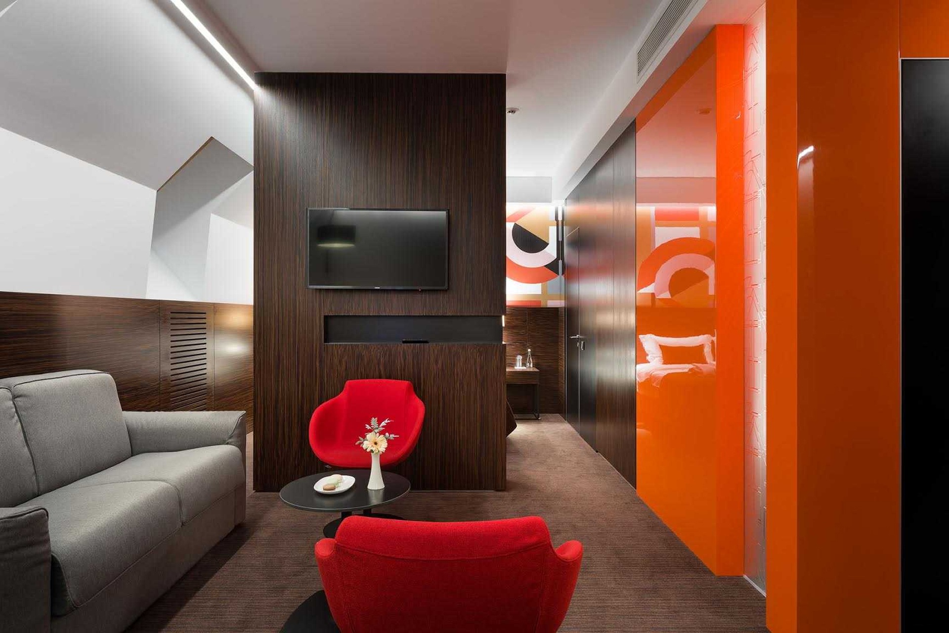 Номер JUNIOR SUITE (Півлюкс) у Львові, фото BANKHOTEL