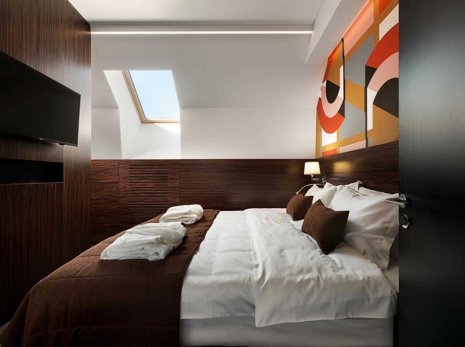 Номер JUNIOR SUITE (Півлюкс), фото BANKHOTEL