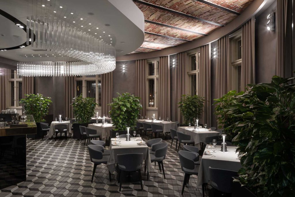 Ресторан SAFE у готелі BANKHOTEL у Львові, фото BANKHOTEL
