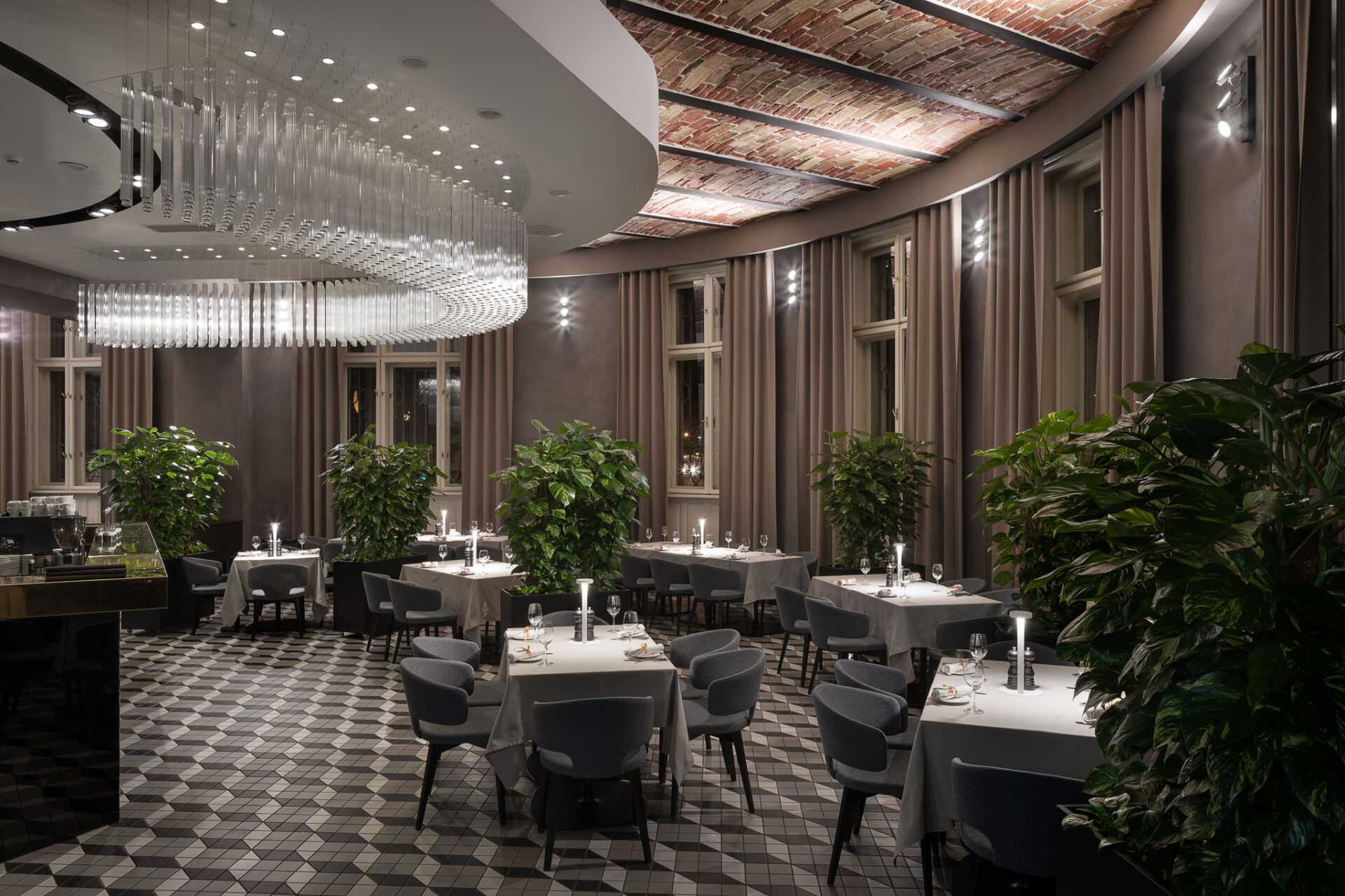 Ресторан SAFE у готелі BANKHOTEL у Львові, фото BANKHOTEL