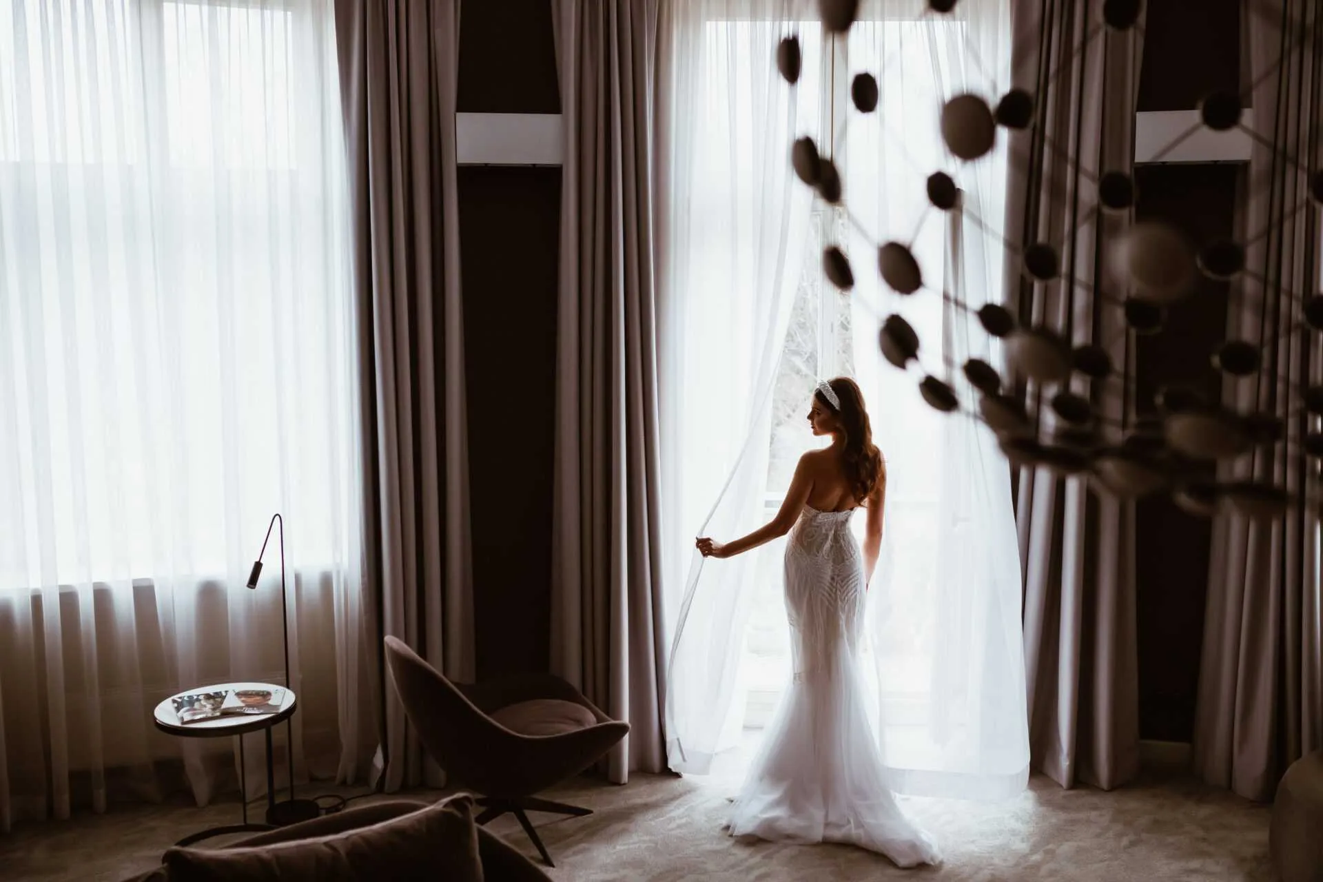 Весільна фотосесія в найкращому готелі міста Львів, фото BANKHOTEL